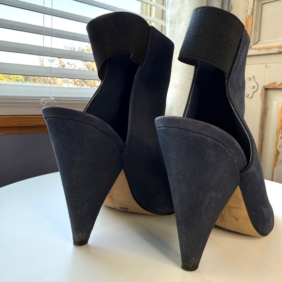 Vince Camuto | Navy Blue Peep Toe Ankle Booties - Picture 3 of 6